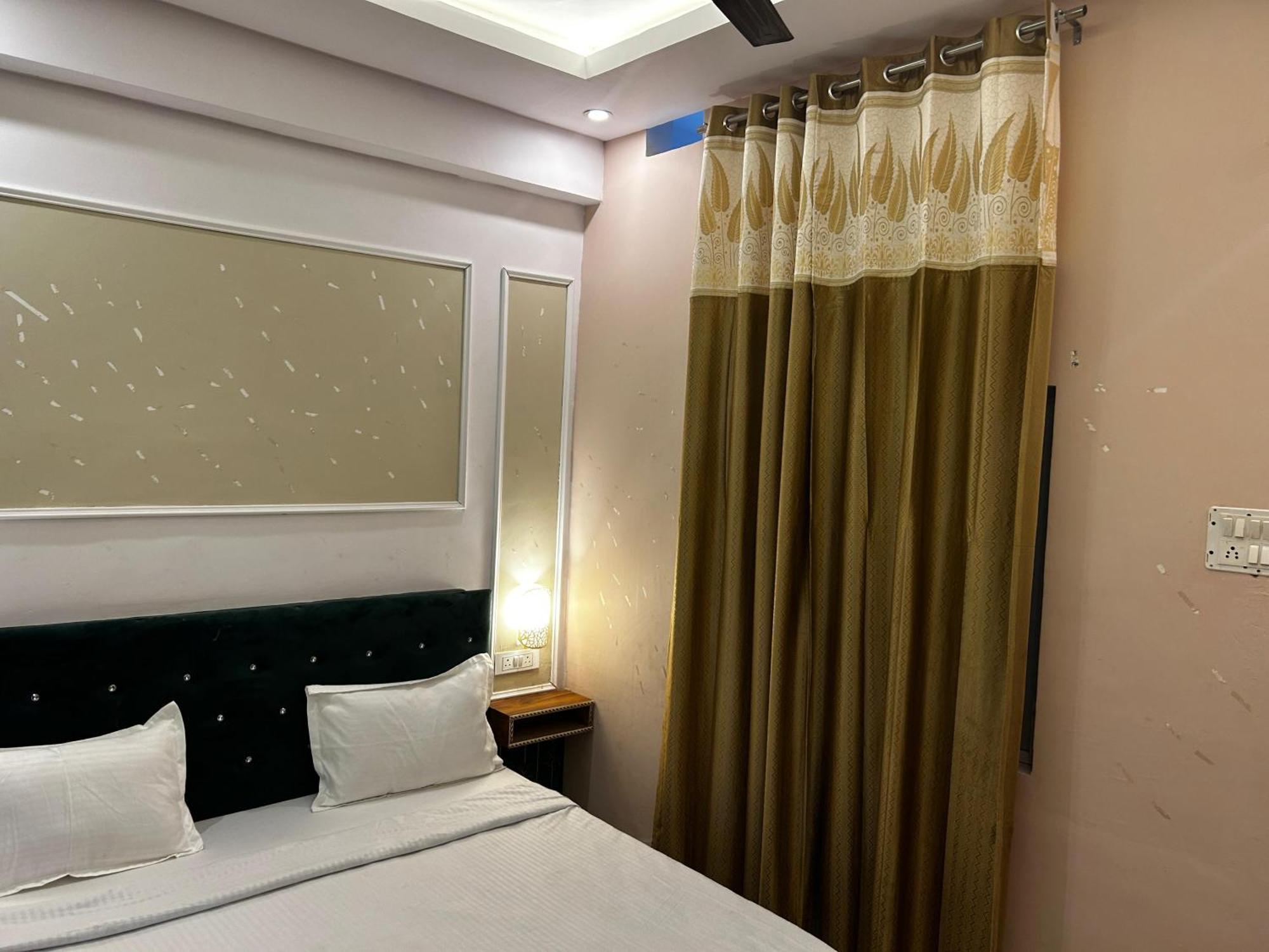 Hotels7Apple Mahoba Exterior foto