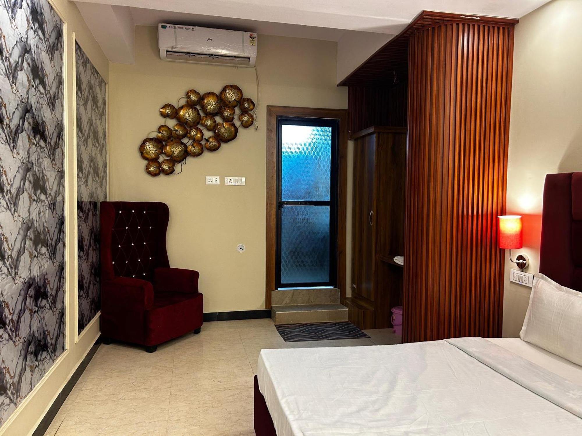 Hotels7Apple Mahoba Exterior foto